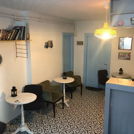 Hostel Rodin *
